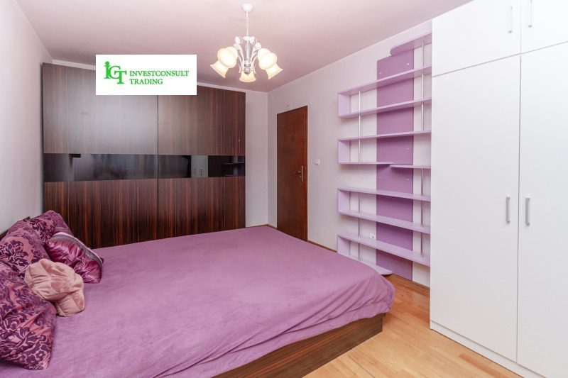 Продава 3-СТАЕН, гр. София, Оборище, снимка 9 - Апартаменти - 52180005