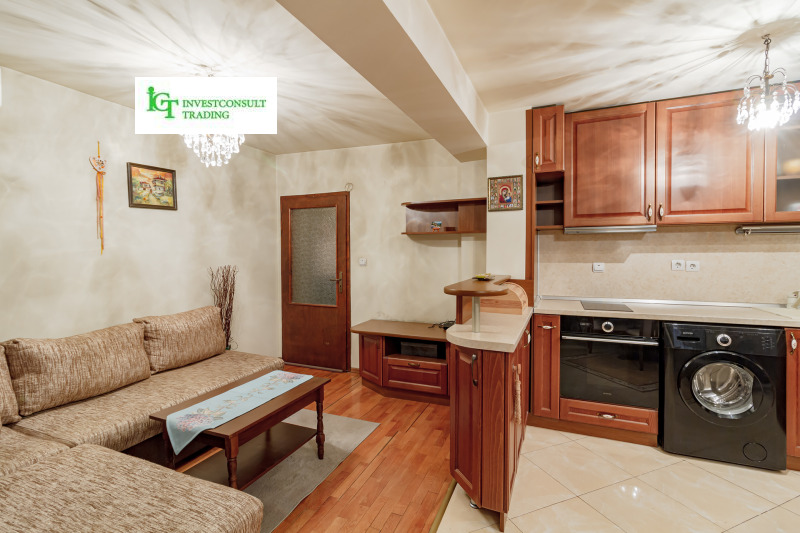 Продава 3-СТАЕН, гр. София, Оборище, снимка 3 - Апартаменти - 52180005