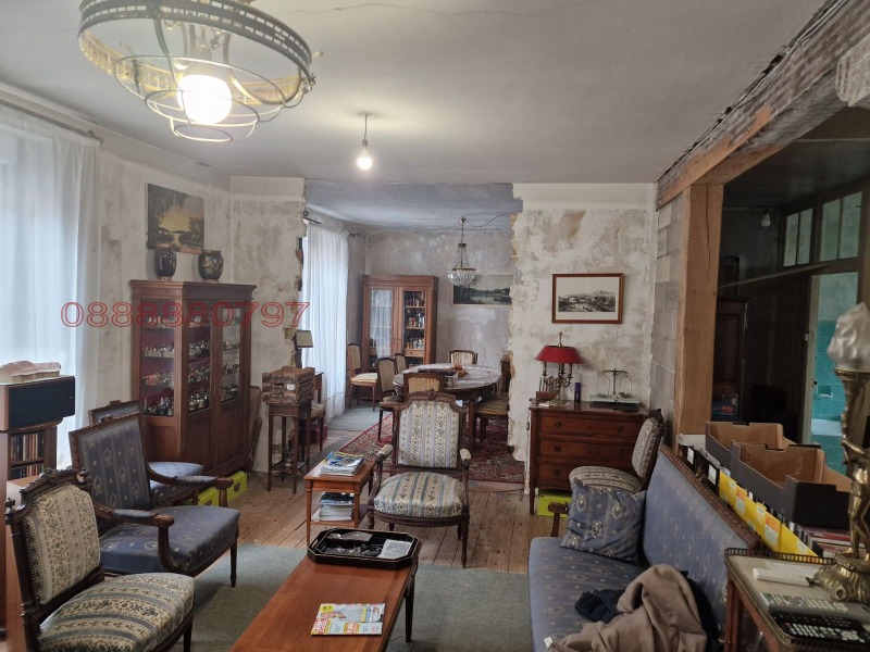 Продава КЪЩА, гр. София, Център, снимка 3 - Къщи - 52913773