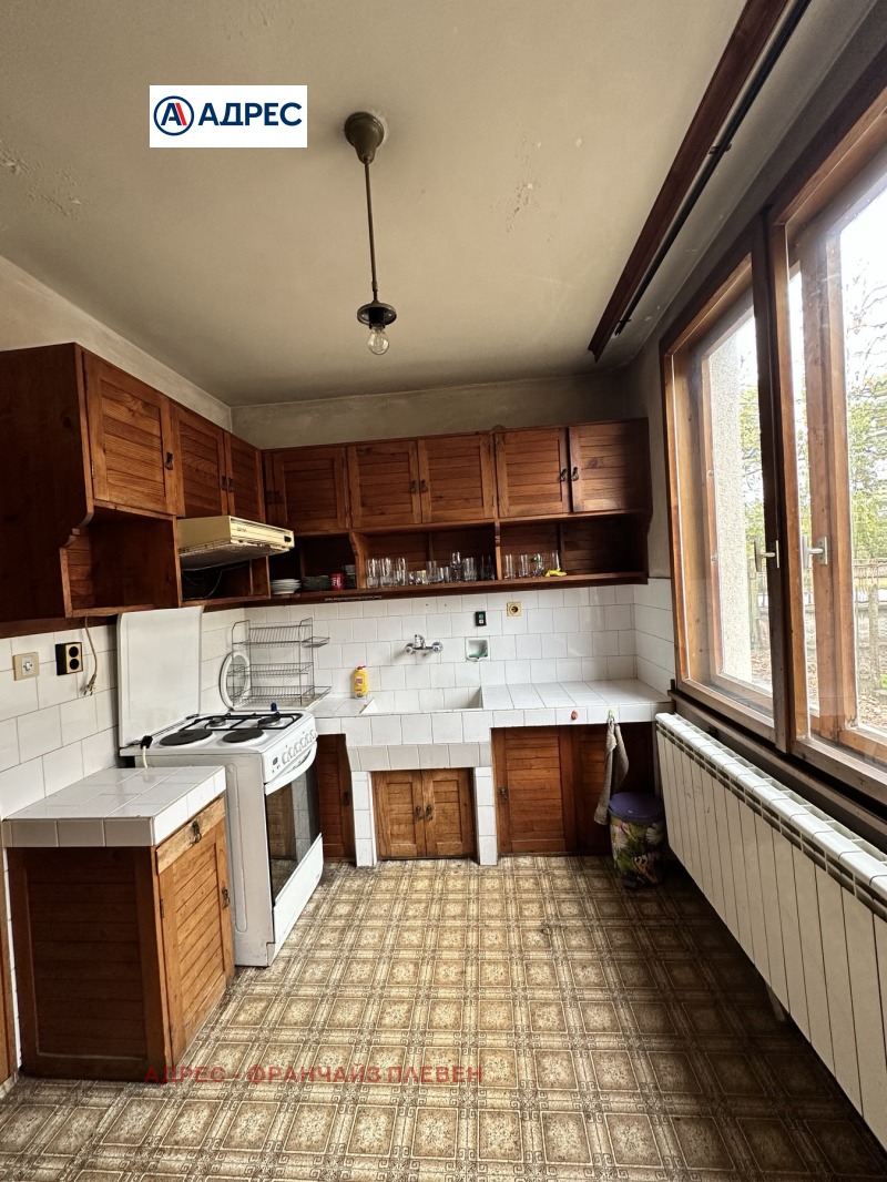 Продава КЪЩА, с. Обнова, област Плевен, снимка 9 - Къщи - 52600547