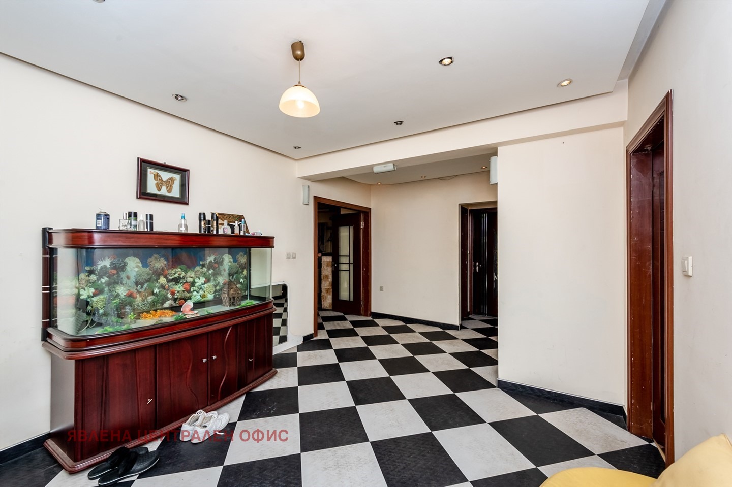 Продава 3-СТАЕН, гр. София, Света Троица