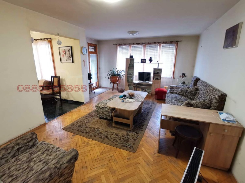 Till salu  3 sovrum Pazardjik , Centar , 135 kvm | 20333309 - bild [4]