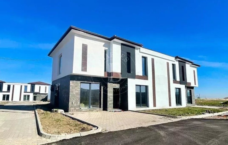 Te koop  Huis regio Sofia , Pozjarevo , 200 m² | 53142384