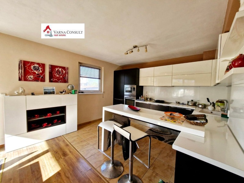 Продава КЪЩА, гр. Варна, м-т Боровец - север, снимка 2 - Къщи - 53279876