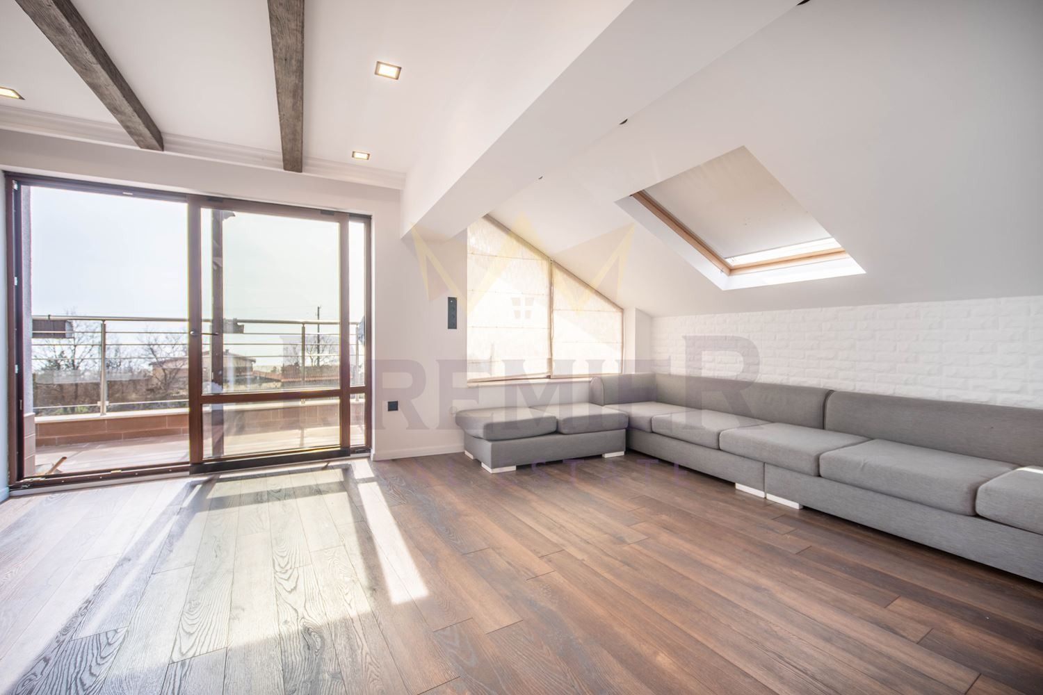 Продава 3-СТАЕН, гр. Варна, м-т Горна Трака, снимка 4 - Апартаменти - 53822866