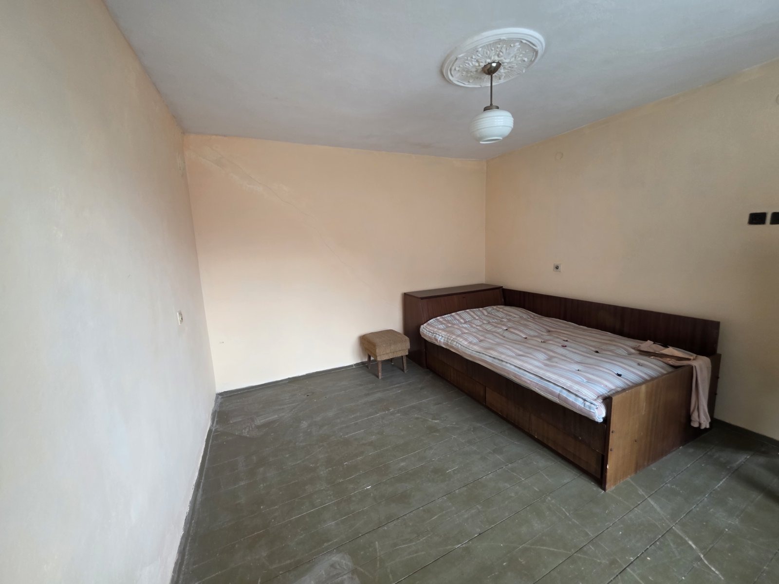 Продава КЪЩА, гр. Шумен, Томбул джамия, снимка 2 - Къщи - 55275049