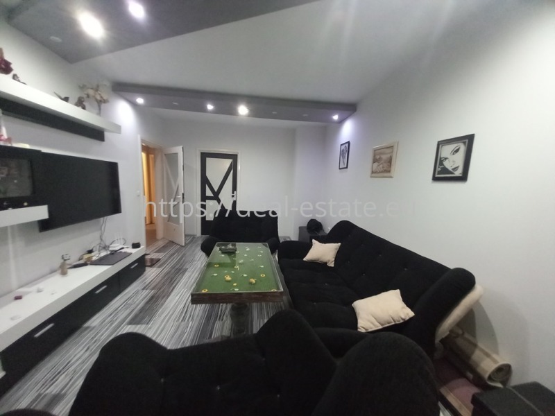 Продава  Многостаен град Благоевград , Орлова чука , 102 кв.м | 87986343 - изображение [2]