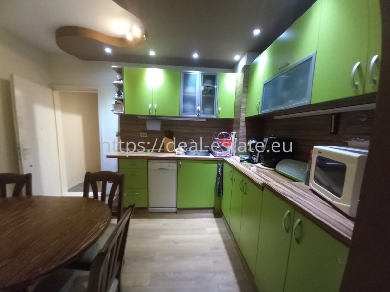 Продава  Многостаен град Благоевград , Орлова чука , 102 кв.м | 87986343 - изображение [3]