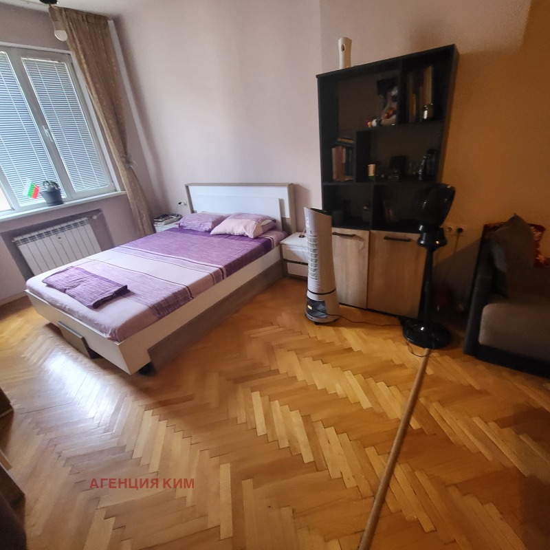 Zu verkaufen  1 Schlafzimmer Sofia , Zentar , 70 qm | 82815792 - Bild [3]