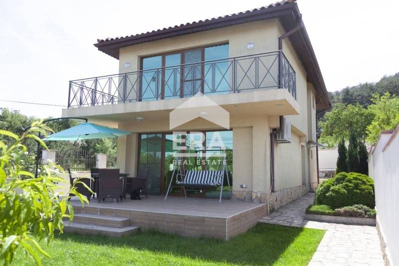 Продава КЪЩА, град Варна, м-т Горна Трака • 365000 € / 713877.95 лв. • 91467020 1