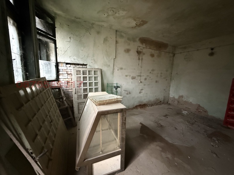 Продава ПРОМ. ПОМЕЩЕНИЕ, с. Горна Митрополия, област Плевен, снимка 15 - Производствени сгради - 52647211