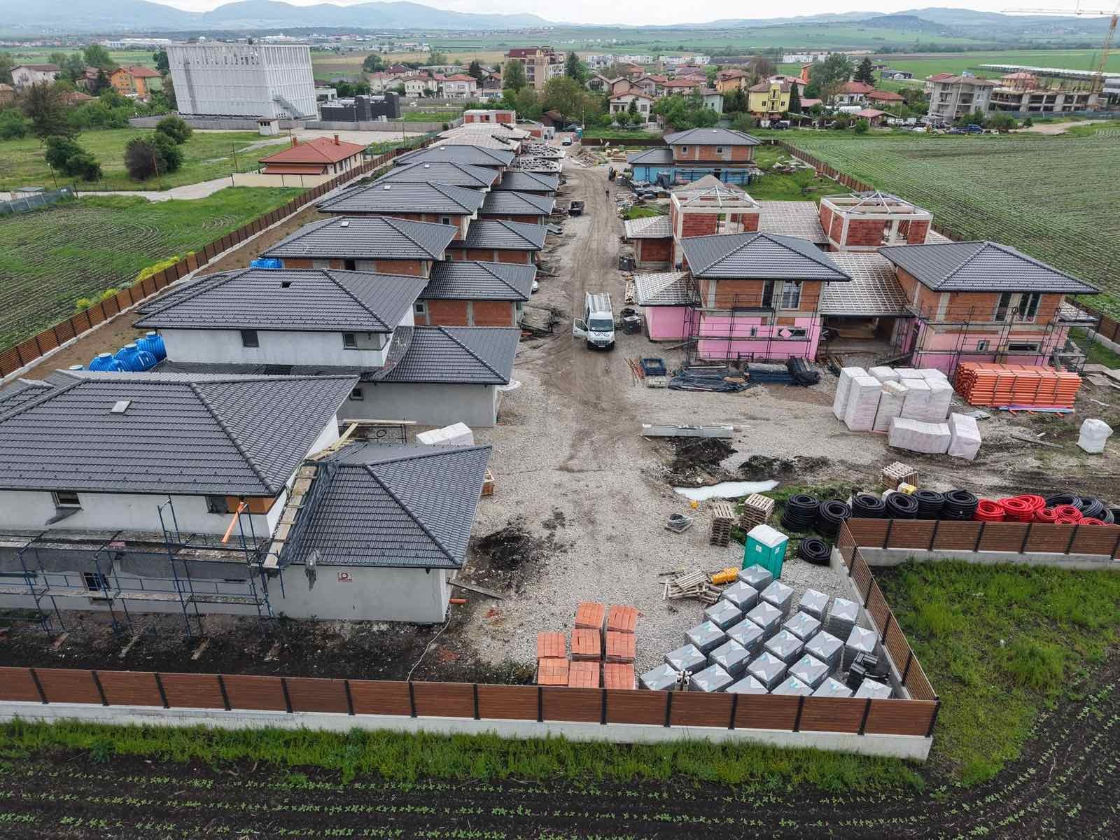 Продава КЪЩА, гр. Божурище, област София област, снимка 12 - Къщи - 52213409