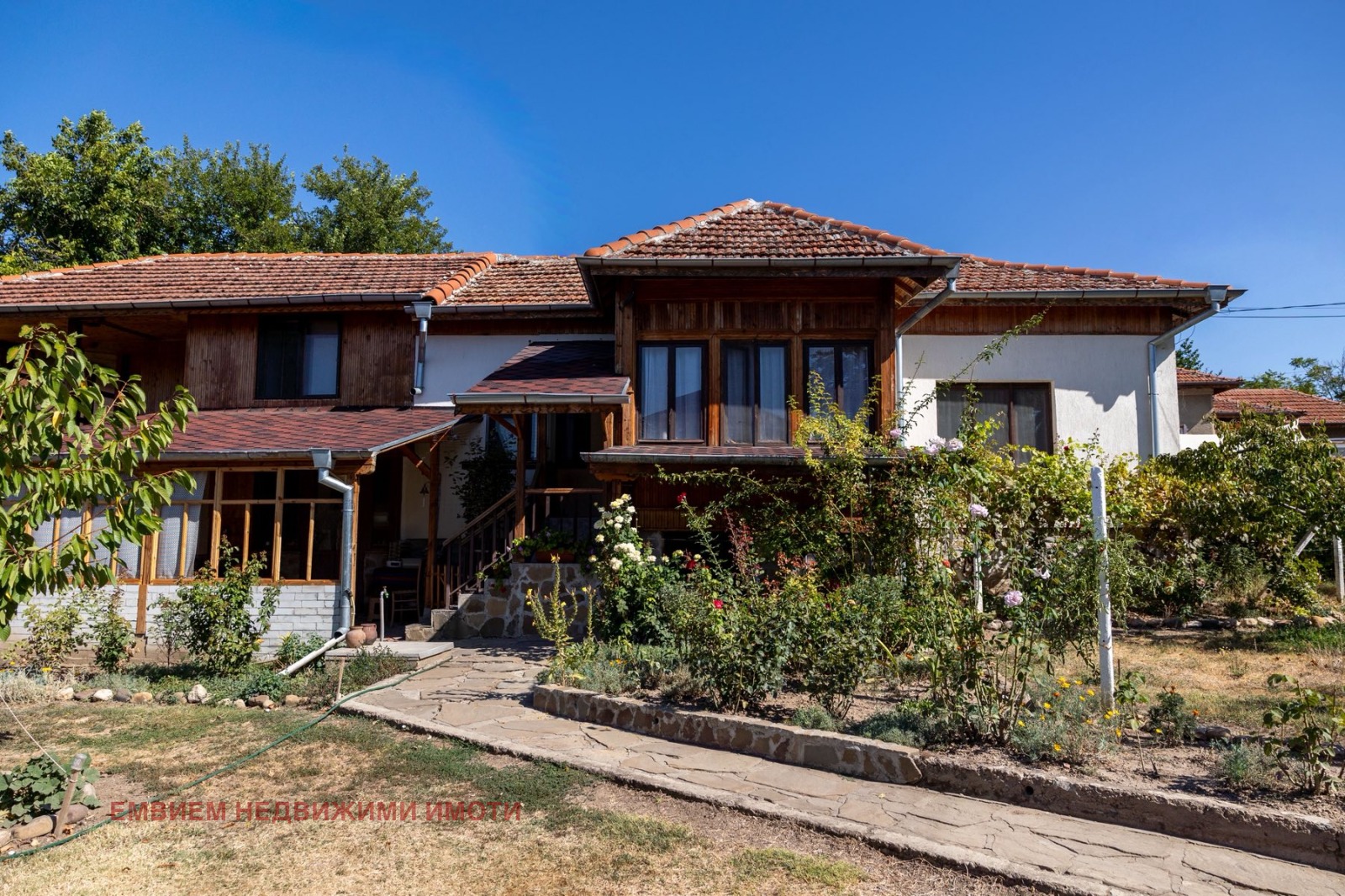 Продава КЪЩА, с. Дойренци, област Ловеч