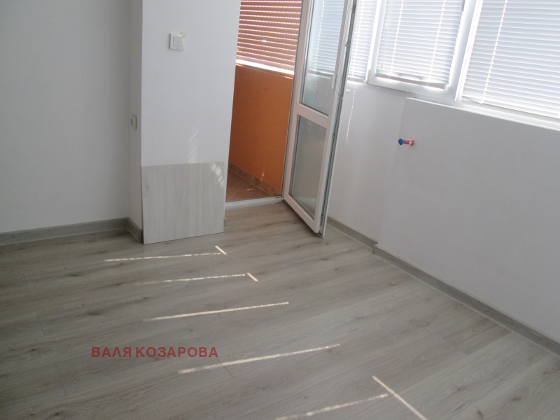 Продава  1-стаен град Плевен , Сторгозия , 41 кв.м | 36217226 - изображение [7]