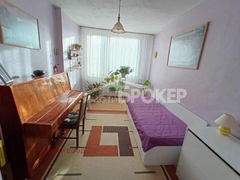 На продаж  3 кімнатна Сливен , Даме Груев , 140 кв.м | 93096304 - зображення [3]