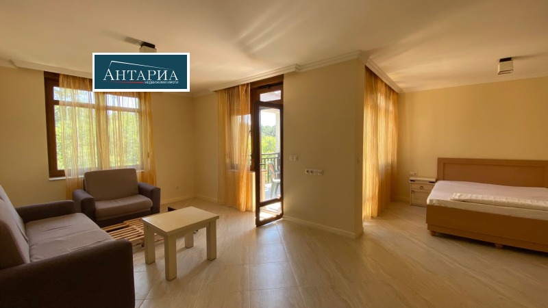 En venta  1 dormitorio región Burgas , Sozopol , 68 metros cuadrados | 73162163 - imagen [2]