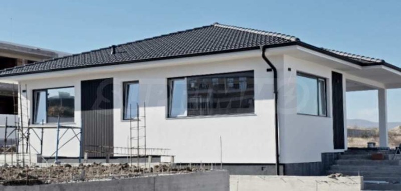 Продава КЪЩА, с. Белащица, област Пловдив, снимка 2 - Къщи - 45855788