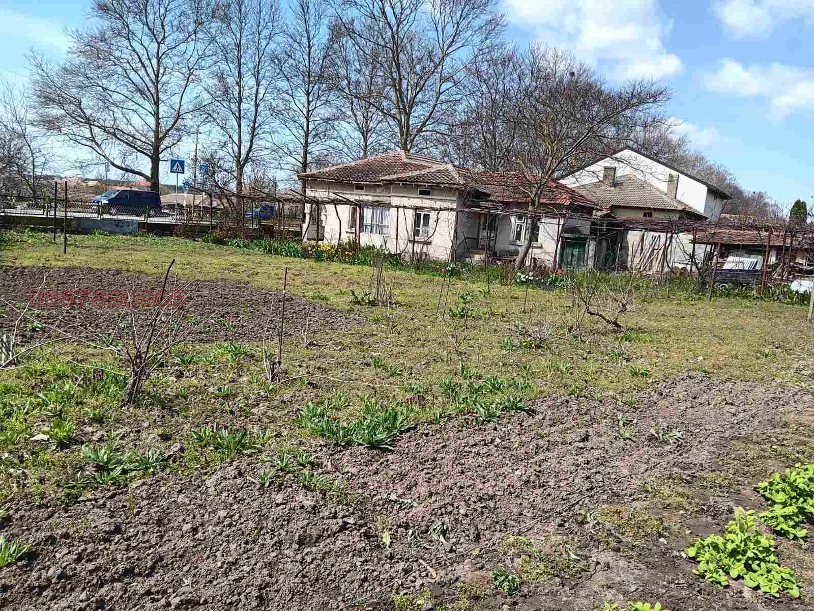 Продава КЪЩА, гр. Добрич, Рилци, снимка 2 - Къщи - 54768271
