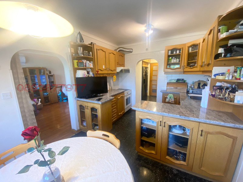 De vânzare  2 dormitoare Sofia , Dârvenița , 112 mp | 78396104 - imagine [4]