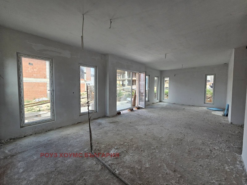 En venta  Casa región Plovdiv , Markovo , 186 metros cuadrados | 66909944 - imagen [3]