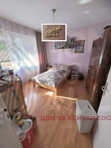 Продава 2-СТАЕН, гр. София, Света Троица