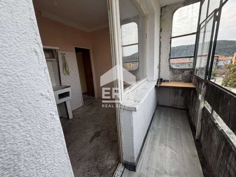 Продава 2-СТАЕН, гр. Шумен, Болницата, снимка 3 - Апартаменти - 55990807