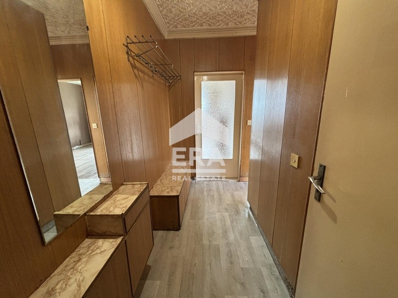 Продава 2-СТАЕН, гр. Шумен, Болницата, снимка 2 - Апартаменти - 55990807