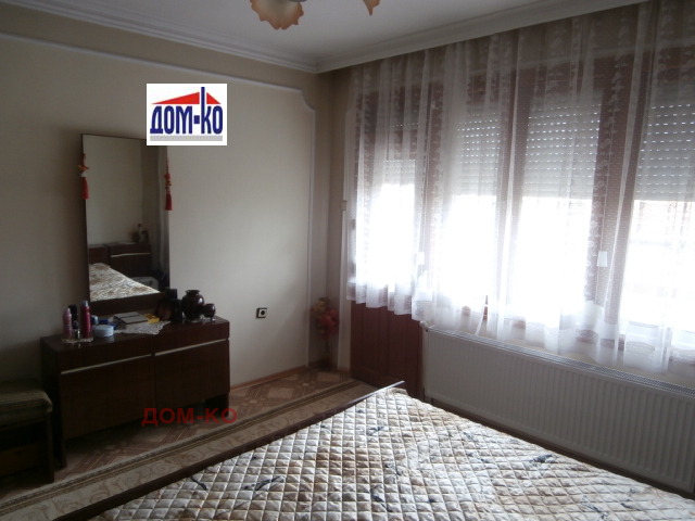 Продава  Къща град Пазарджик , Център , 375 кв.м | 60635286 - изображение [12]