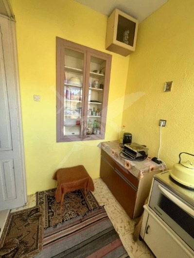 Продава КЪЩА, гр. Карнобат, област Бургас, снимка 4 - Къщи - 53179222