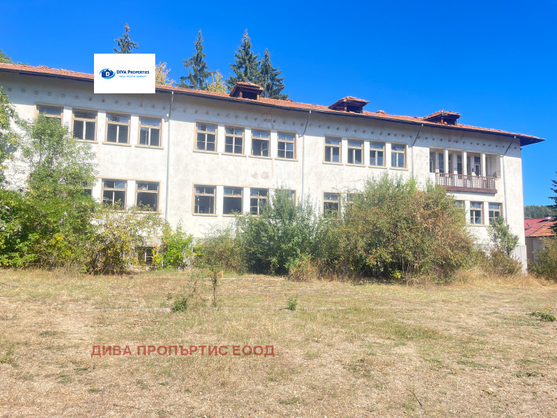 Продава ХОТЕЛ, с. Годлево, област Благоевград, снимка 4 - Хотели - 53476162