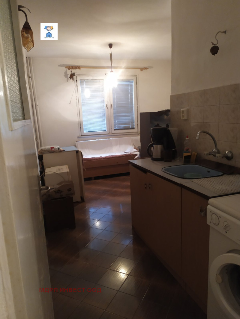 Продава  2-стаен град Бургас , Победа , 71 кв.м | 60148671