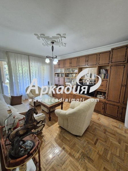 Myytävänä  2 makuuhuonetta Plovdiv , Trakija , 93 neliömetriä | 88196956
