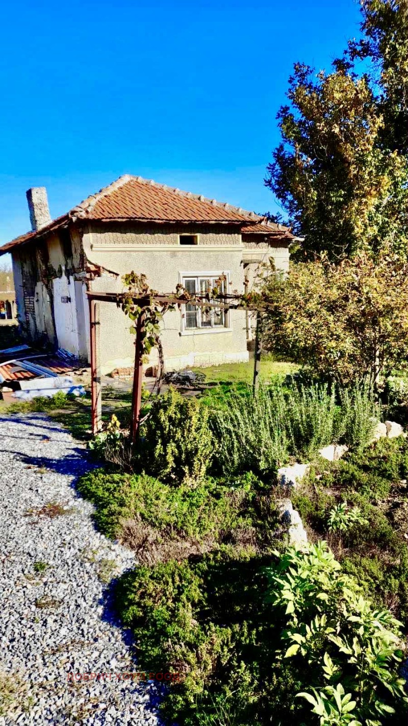 Продава КЪЩА, с. Кардам, област Добрич, снимка 2 - Къщи - 52599083