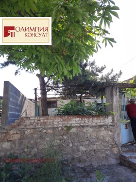 Продажба на имоти в с. Ново село, област Пловдив - изображение 1 