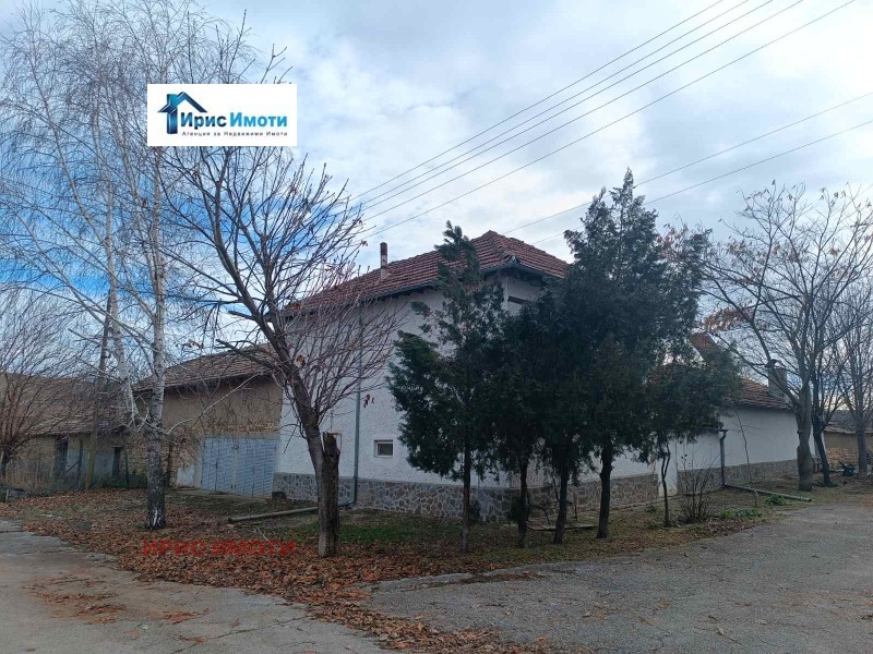 Продава  Къща област Велико Търново , с. Иванча , 4000 кв.м | 52034785 - изображение [2]