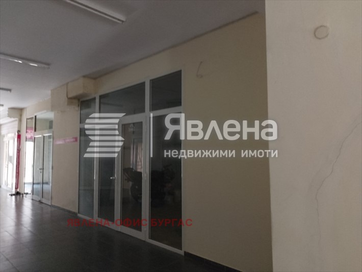 In vendita  Negozio Burgas , Vazragdane , 68 mq | 91980389 - Immagine [4]
