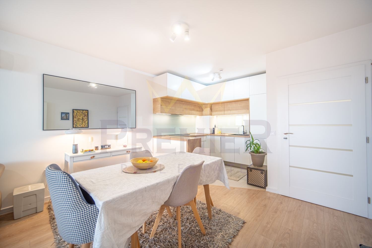 Продава 3-СТАЕН, гр. Варна, м-т Долна Трака, снимка 2 - Апартаменти - 53646477