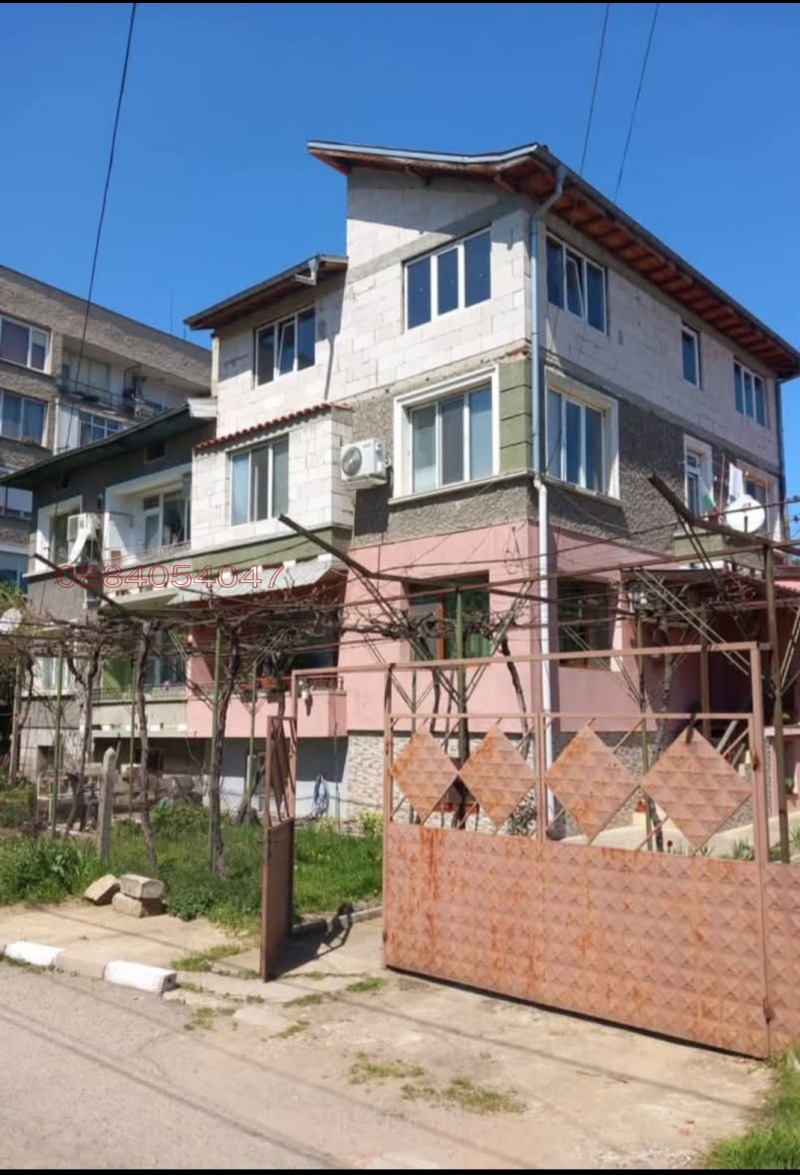 Продава КЪЩА, гр. Казанлък, област Стара Загора