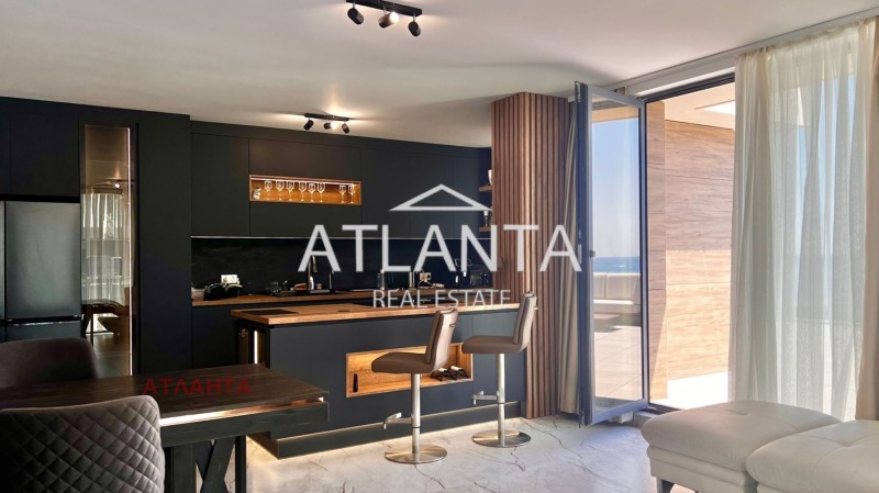 Продава 4-СТАЕН, град Варна, к.к. Св.Св. Константин и Елена • 649000 € / 1269333.67 лв. • 14206284 1