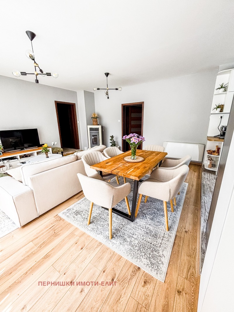 Til salg  Hus Pernik , Bela voda , 184 kvm | 23648614 - billede [4]