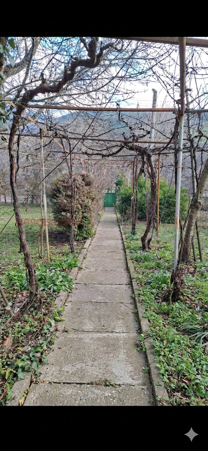 Продава КЪЩА, с. Раждавица, област Кюстендил