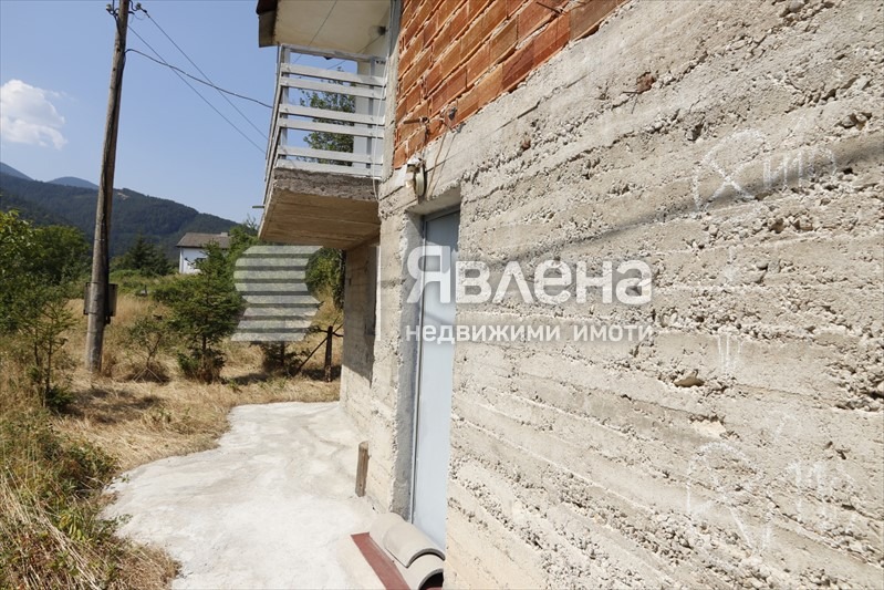 Продава КЪЩА, с. Орехово, област Смолян, снимка 2 - Къщи - 56264341