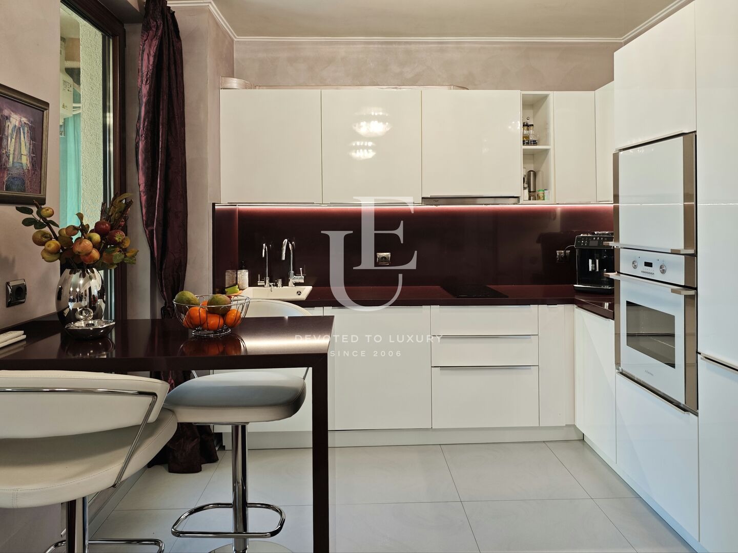 Продава 3-СТАЕН, гр. София, Гоце Делчев, снимка 2 - Апартаменти - 54732390
