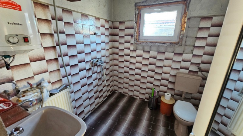 Продава КЪЩА, с. Гецово, област Разград, снимка 4 - Къщи - 52232245