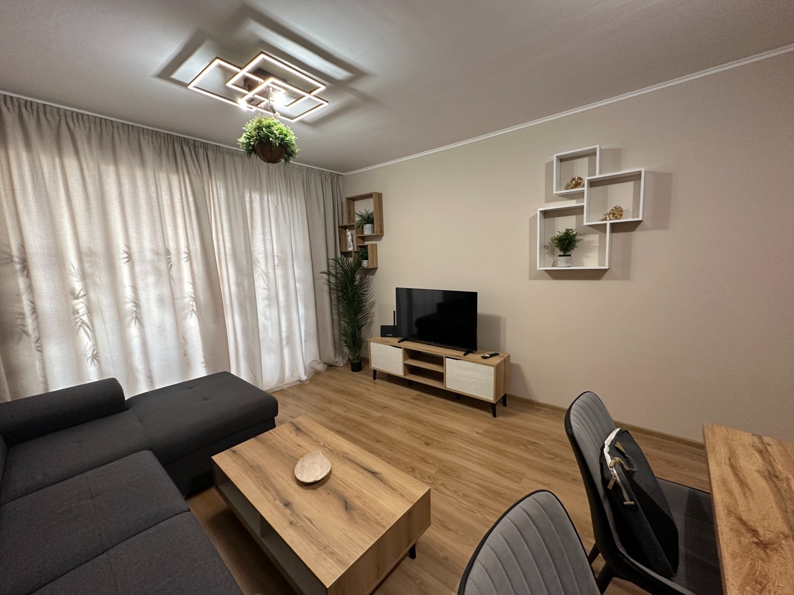 Продава 3-СТАЕН, гр. Варна, Погреби, снимка 2 - Апартаменти - 53643714