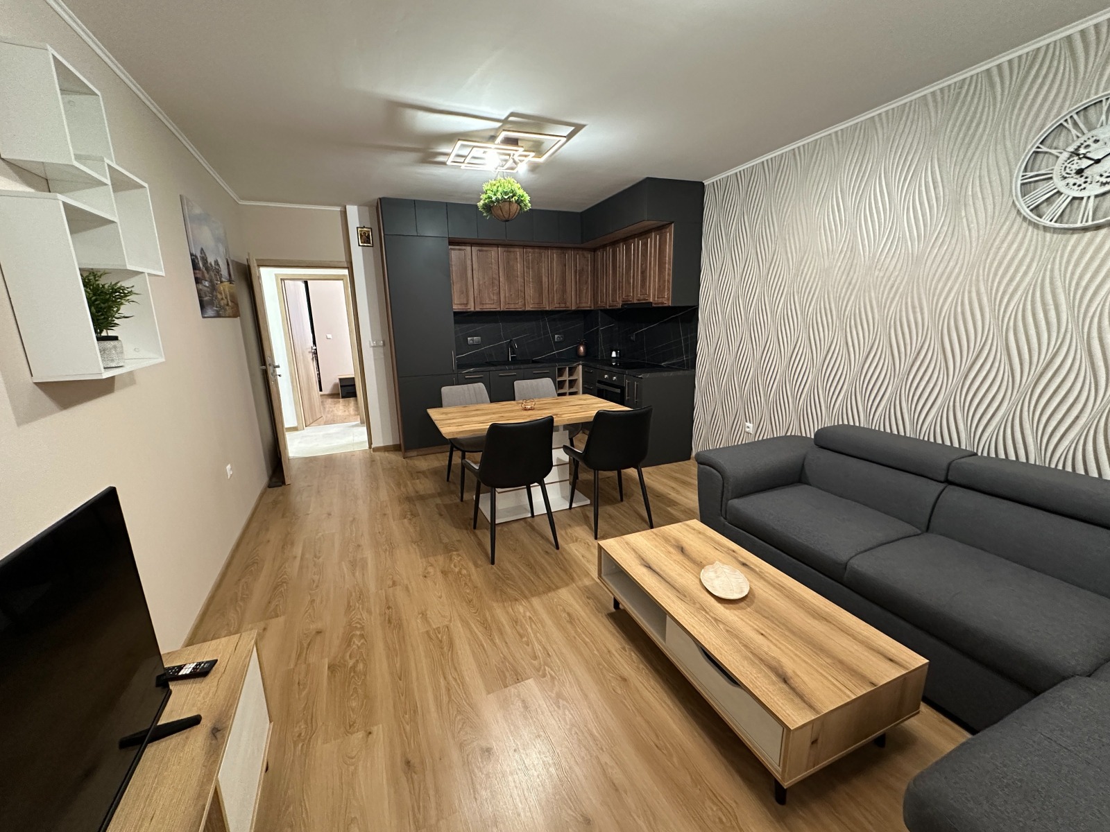 Продава 3-СТАЕН, гр. Варна, Погреби, снимка 2 - Апартаменти - 53643714