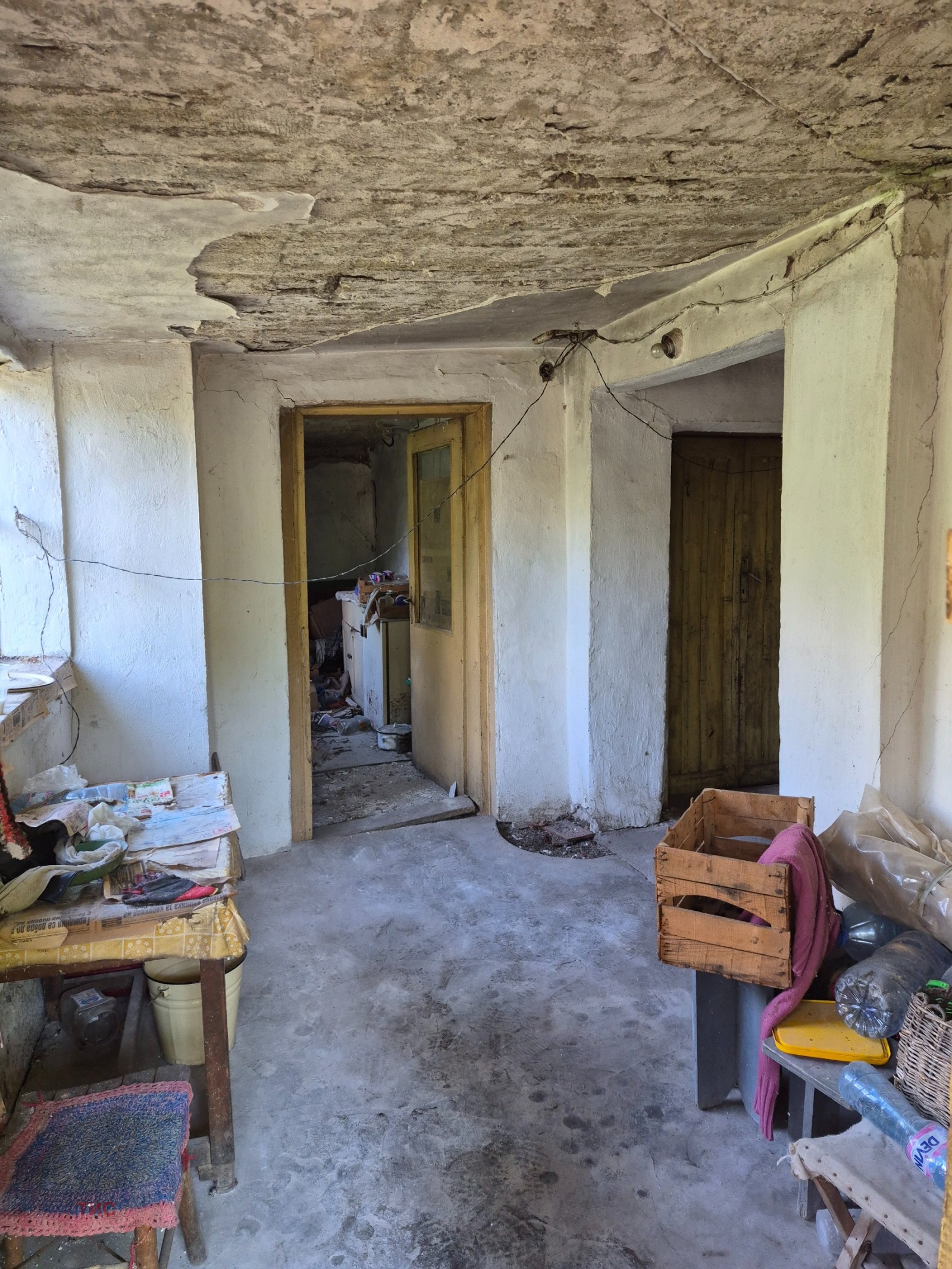 Продава КЪЩА, с. Шишковци, област Кюстендил, снимка 4 - Къщи - 55217177