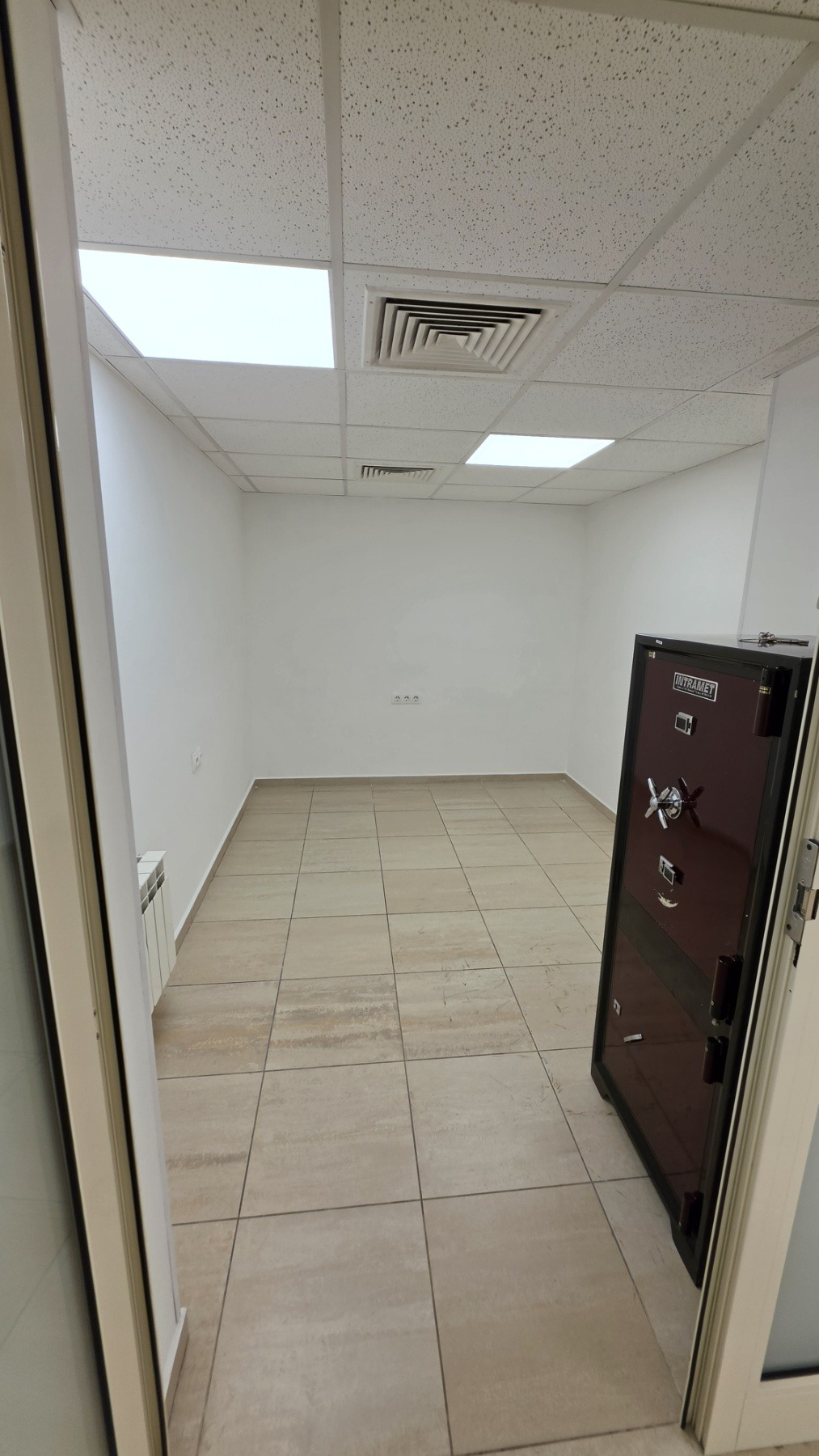 Продава ОФИС, гр. София, Оборище, снимка 10 - Офиси - 56181028