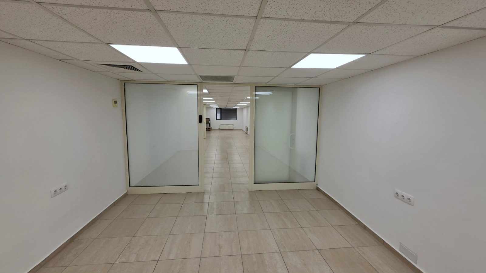 Продава ОФИС, гр. София, Оборище, снимка 5 - Офиси - 56181028
