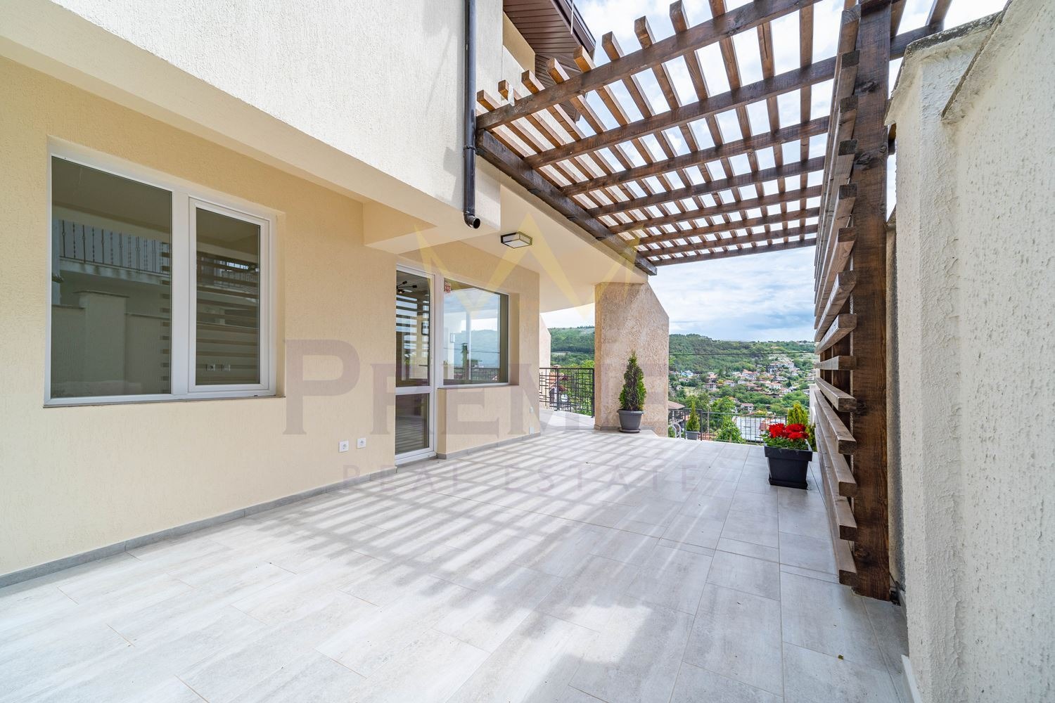 Продава КЪЩА, гр. Балчик, област Добрич, снимка 16 - Къщи - 54224922